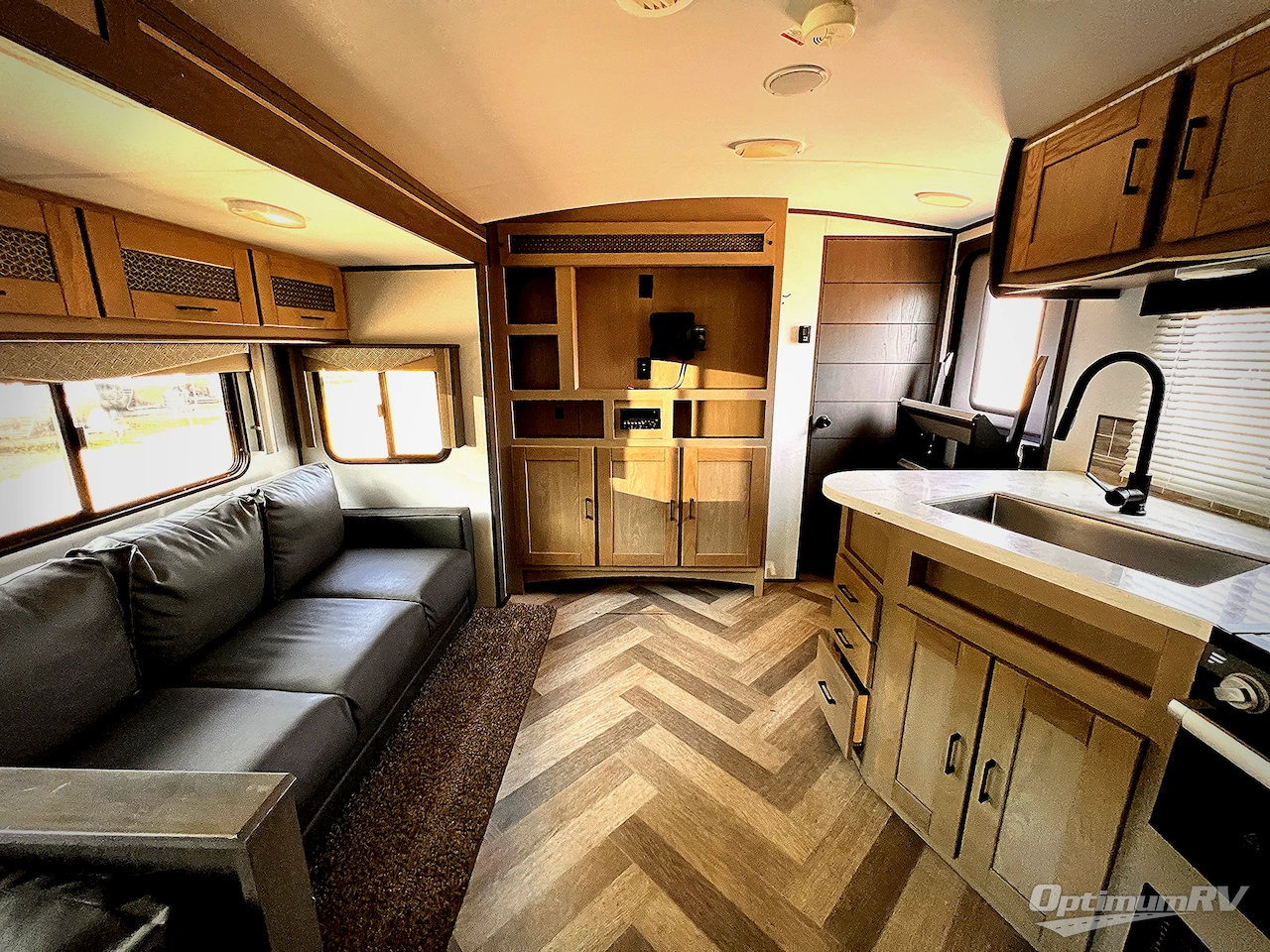 2021 Cruiser Twilight Signature TWS 3300 Photo 6