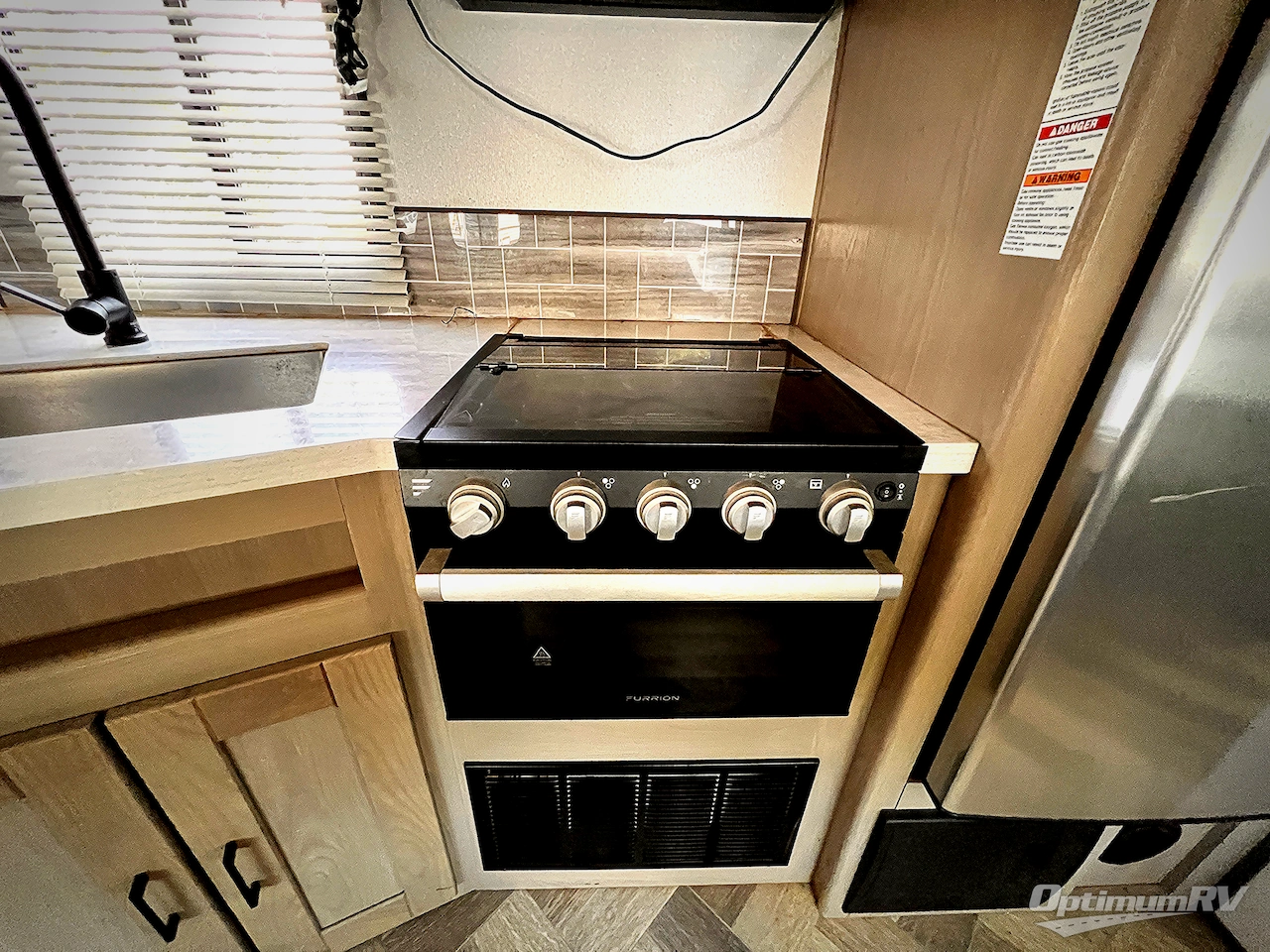 2021 Cruiser Twilight Signature TWS 3300 Photo 11