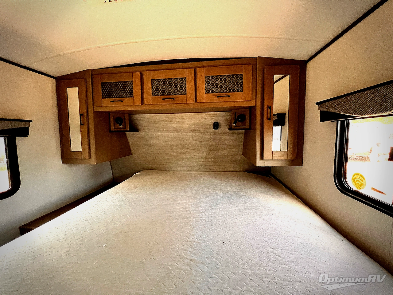 2021 Cruiser Twilight Signature TWS 3300 Photo 17