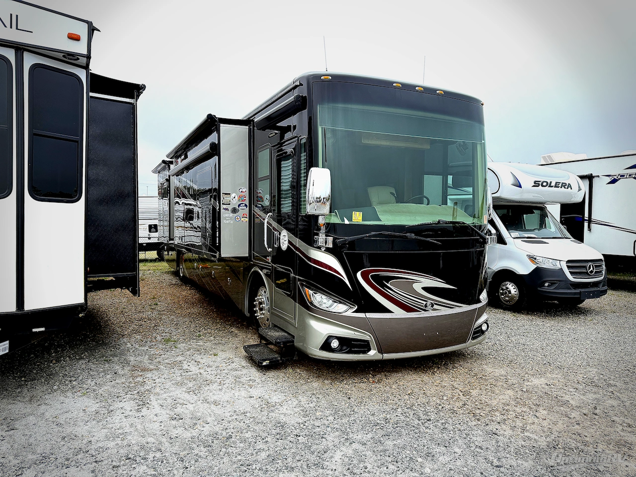2016 Tiffin Phaeton 40 QBH Photo 1