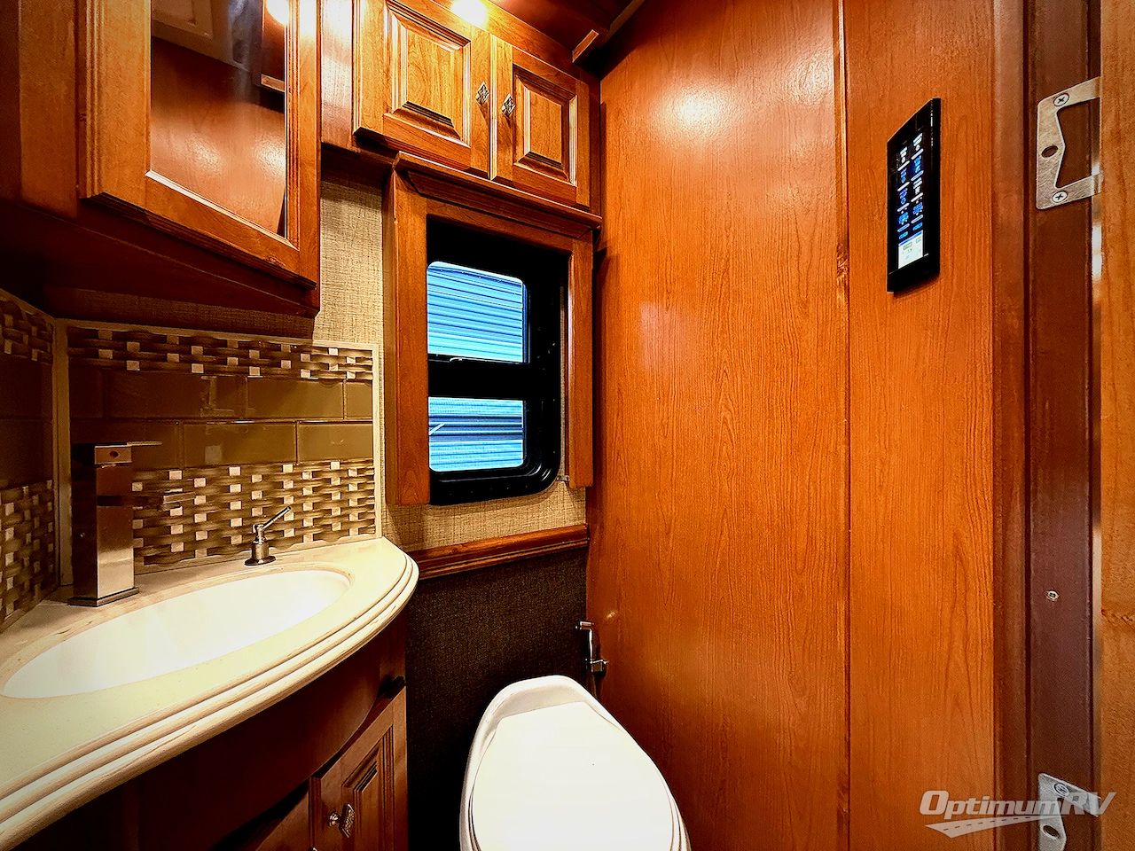 2016 Tiffin Phaeton 40 QBH Photo 9
