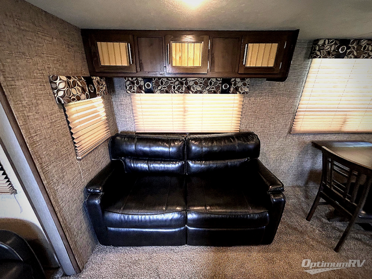 2018 Shasta Revere 27RL Photo 12