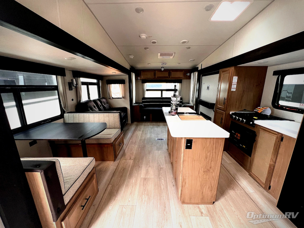 2025 Forest River Cherokee Black Label 295SBBL Photo 4