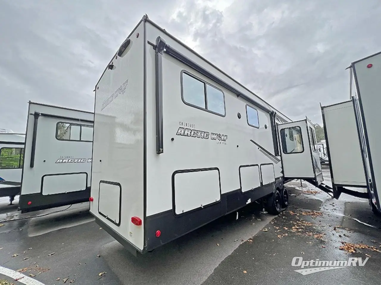 New 2024 Forest River Cherokee Arctic Wolf Suite 3910 Fifth Wheel at