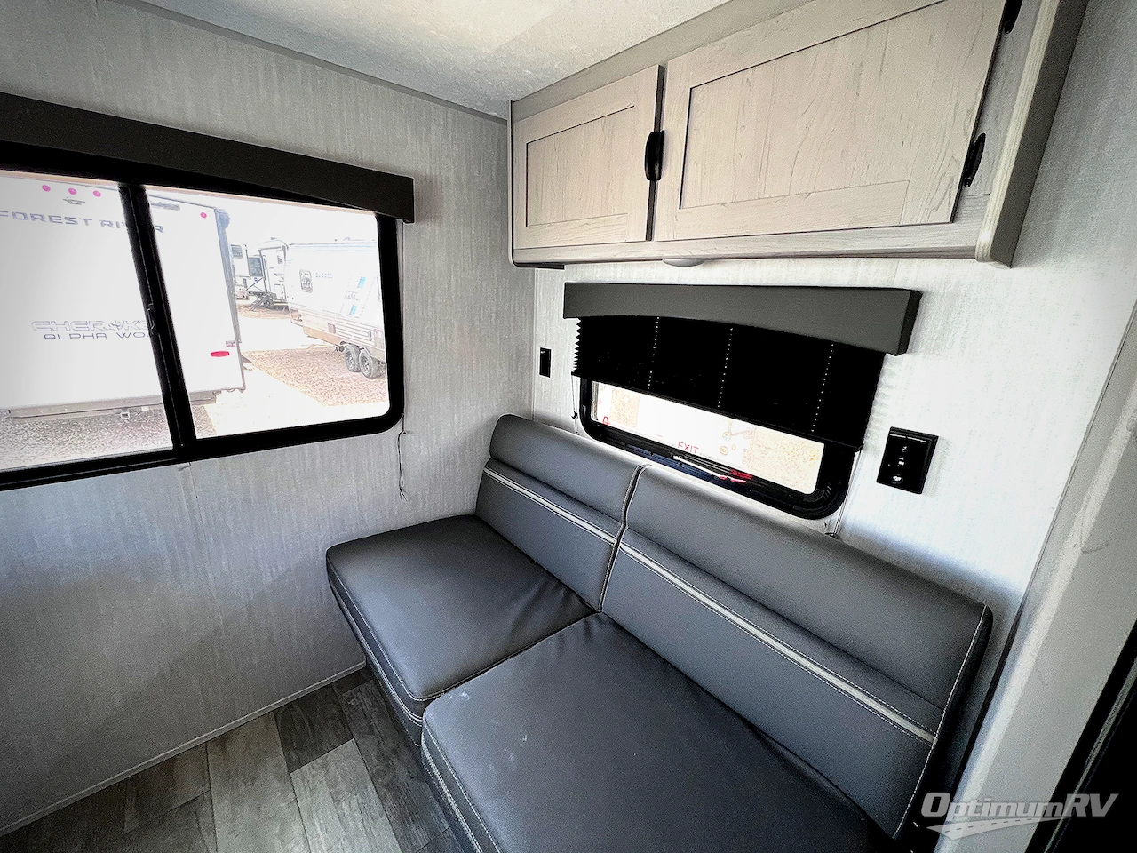 2025 Coachmen Clipper 5K Series 242MK Photo 12