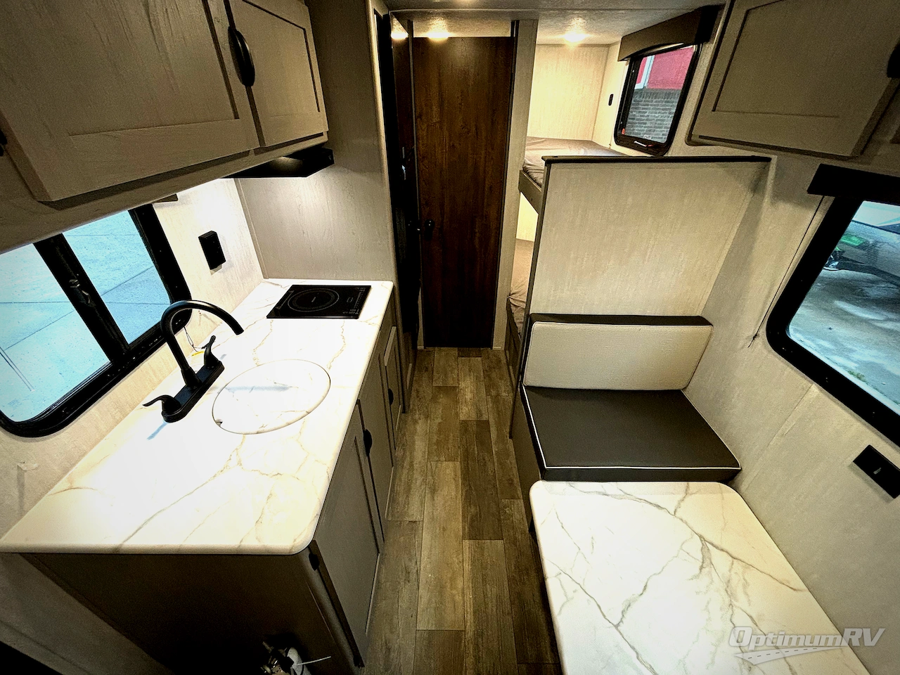 2025 Coachmen Clipper Cadet 17CFQ Photo 4