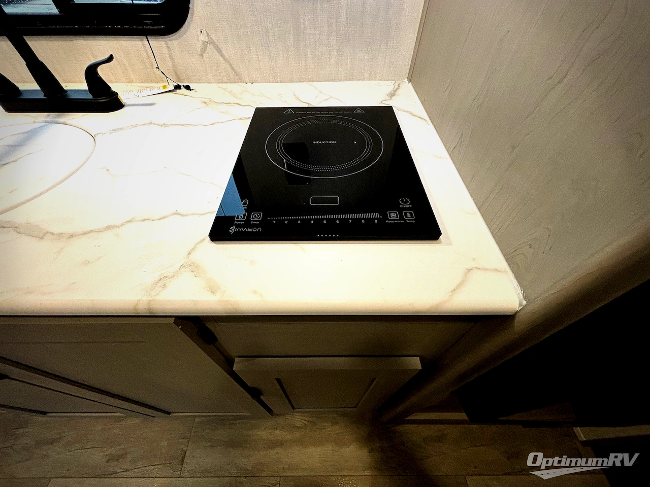 2025 Coachmen Clipper Cadet 17CFQ Photo 7