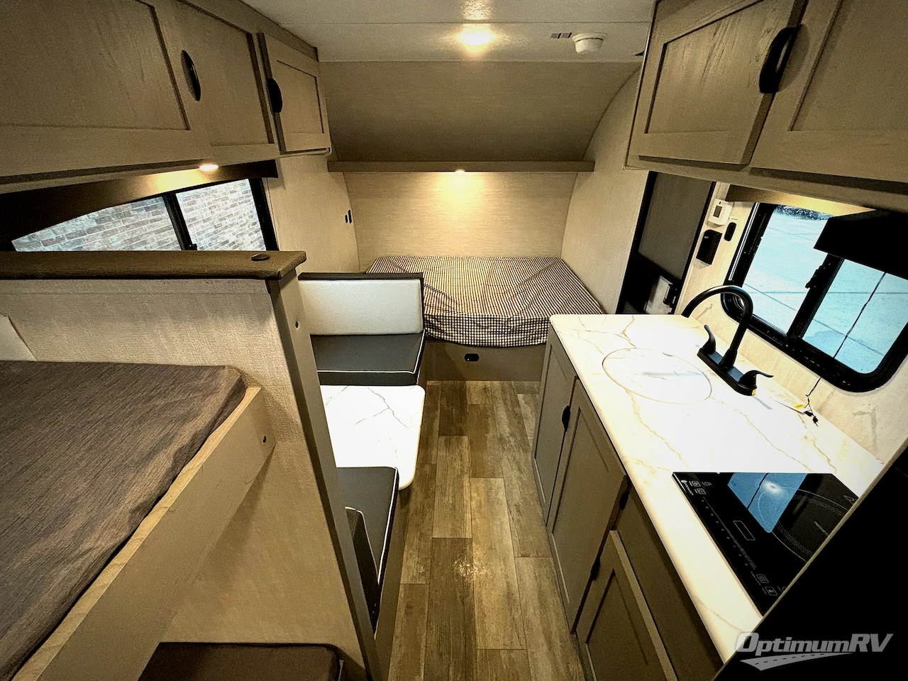 2025 Coachmen Clipper Cadet 17CFQ Photo 5