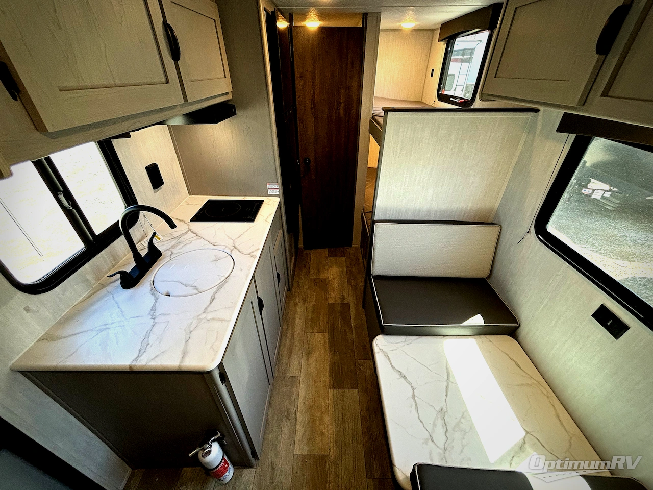 2025 Coachmen Clipper Cadet 17CFQ Photo 4