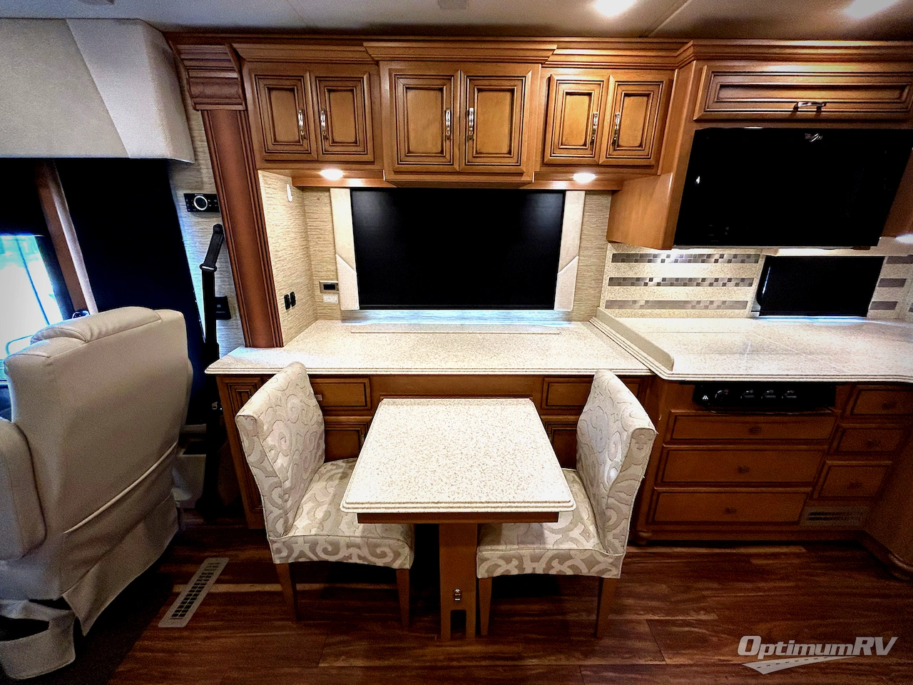 2017 Newmar Ventana LE 3724 Photo 9