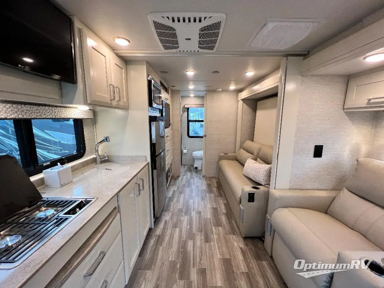 2022 Tiffin Wayfarer 25 RW Photo 6