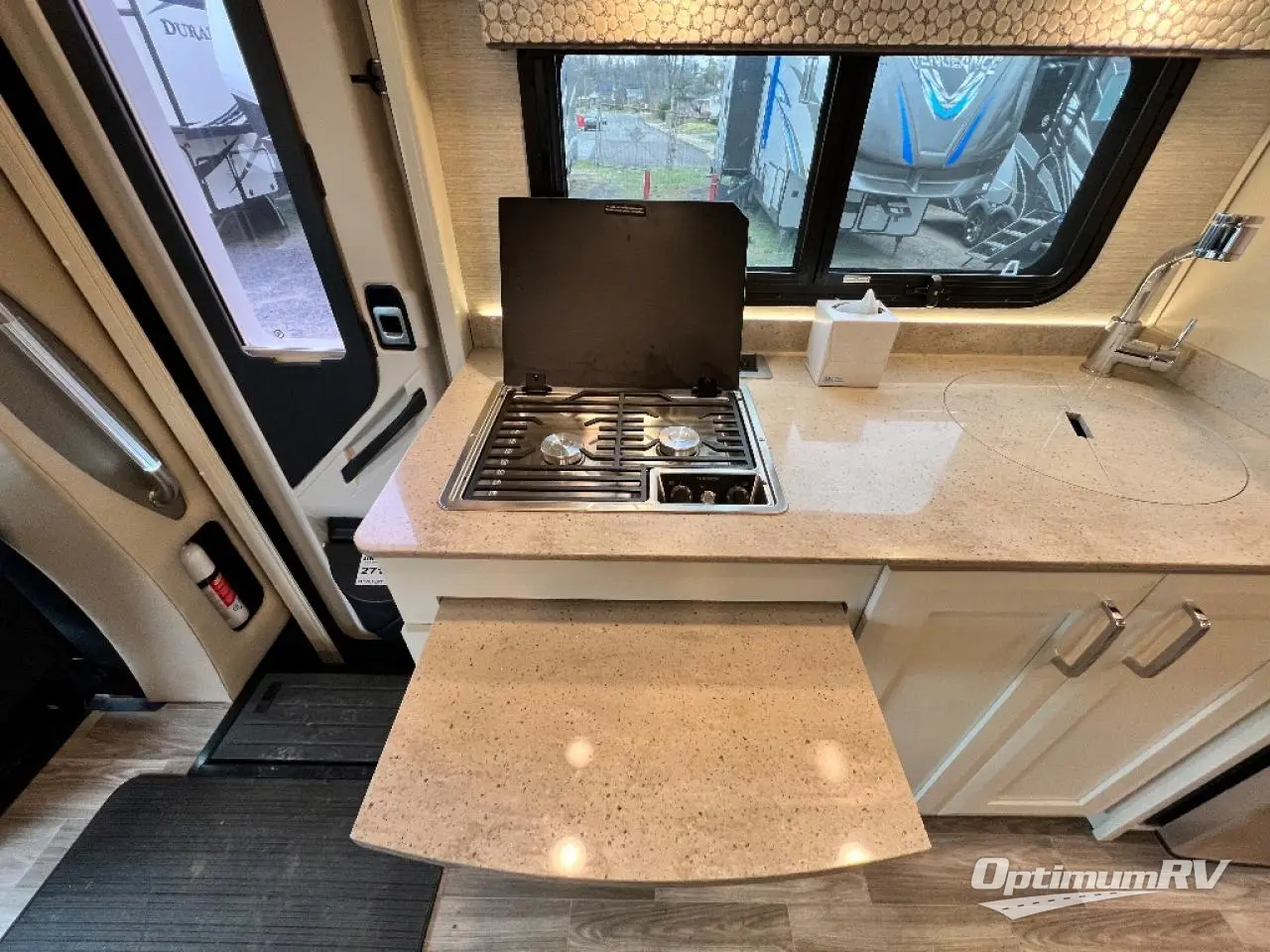 2022 Tiffin Wayfarer 25 RW Photo 9