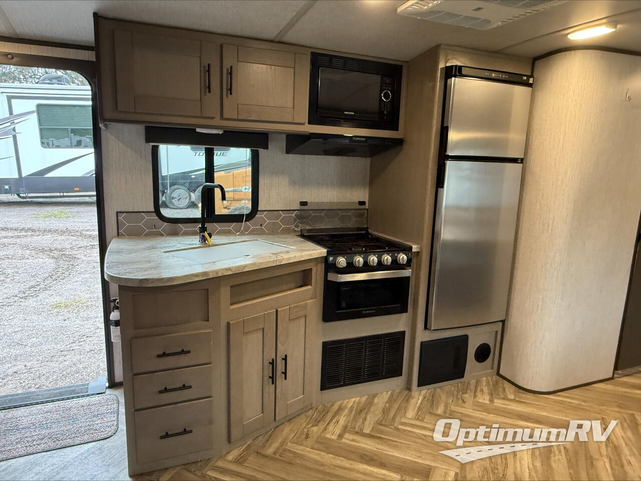 2021 Cruiser Shadow Cruiser 280QBS Photo 8