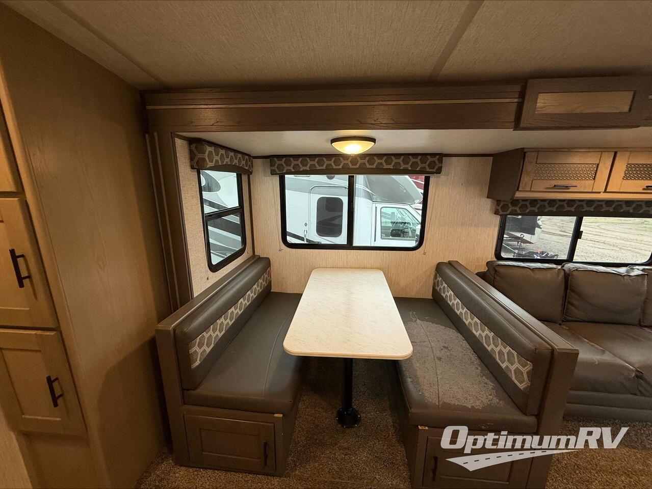 2021 Cruiser Shadow Cruiser 280QBS Photo 12