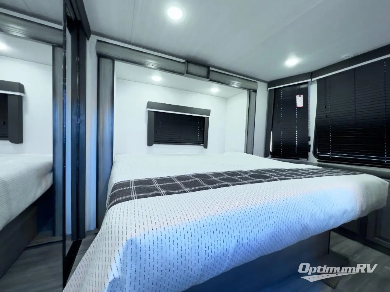 New 2024 Keystone Residence 40FLFT Travel Trailer at Optimum RV