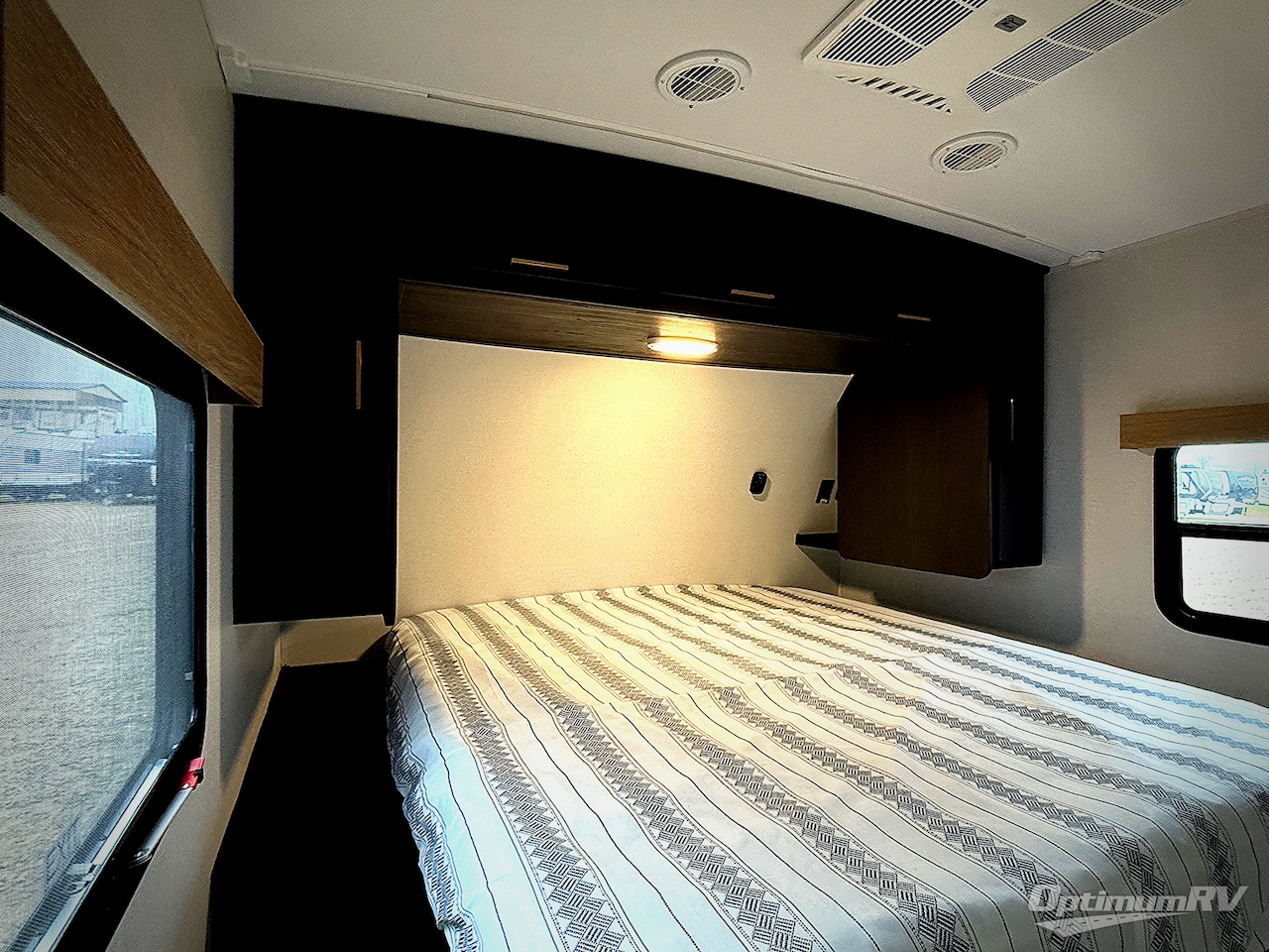 2025 Heartland North Trail 26RLX Photo 13