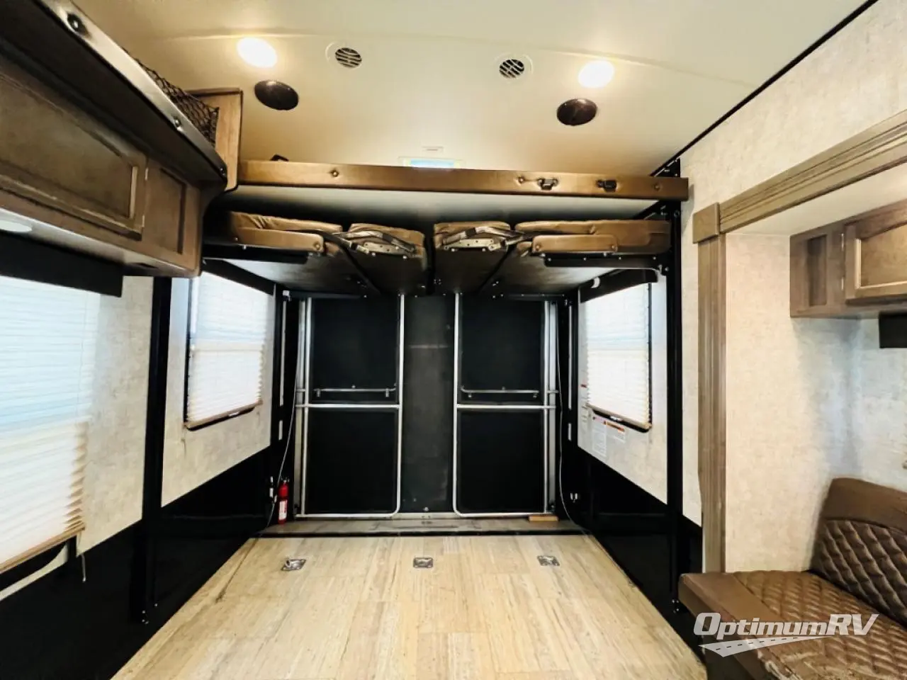 2016 Winnebago Towables Spyder 28SC Photo 7