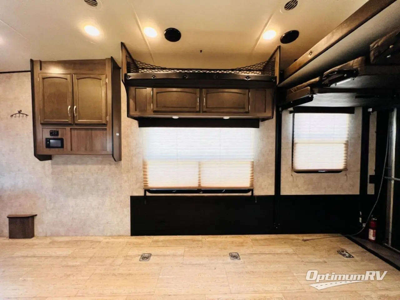 2016 Winnebago Towables Spyder 28SC Photo 9