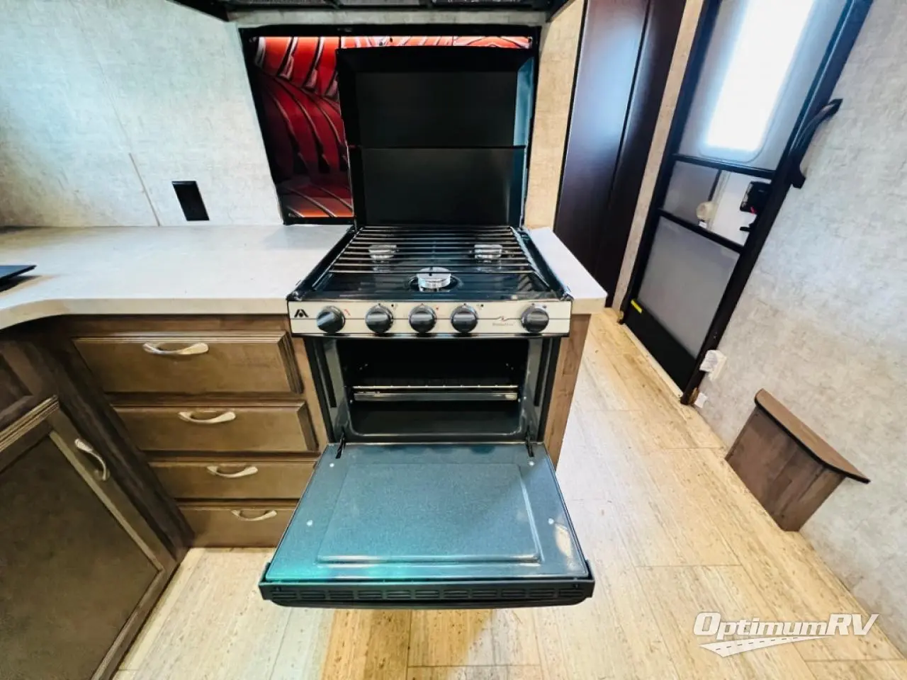 2016 Winnebago Towables Spyder 28SC Photo 12