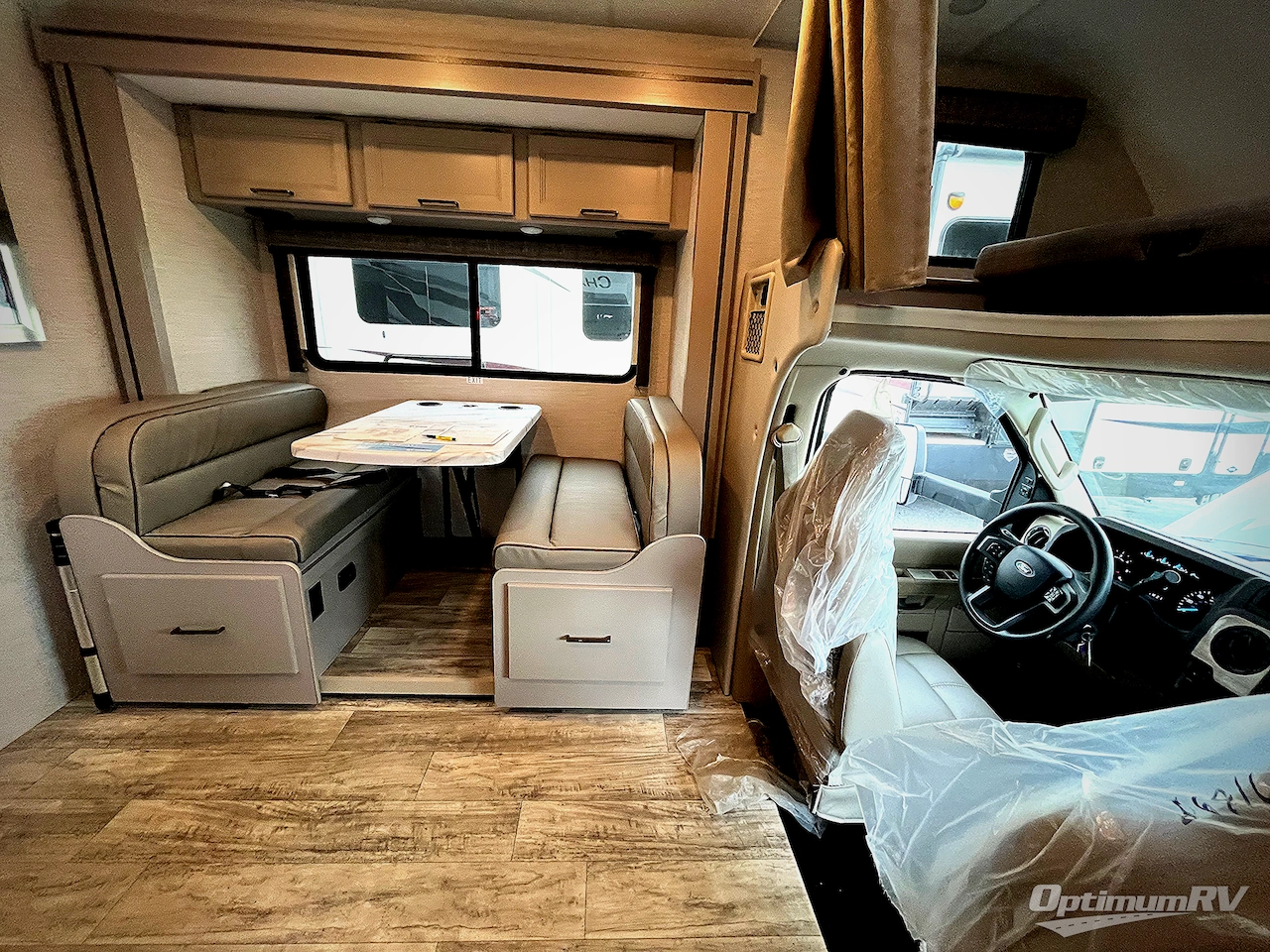 2024 Thor Chateau 25V Photo 4