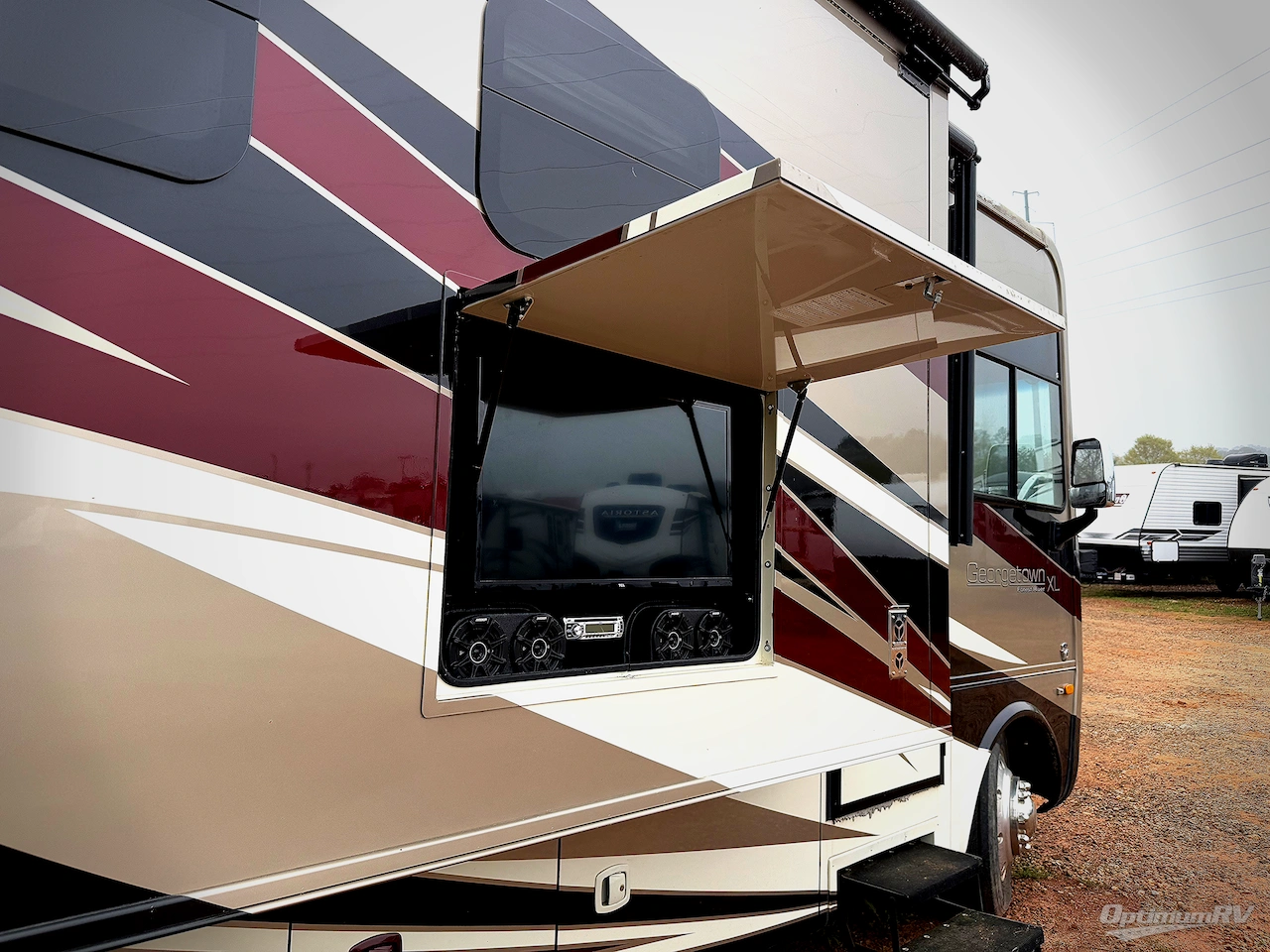 2016 Forest River Georgetown XL 377TS Photo 18