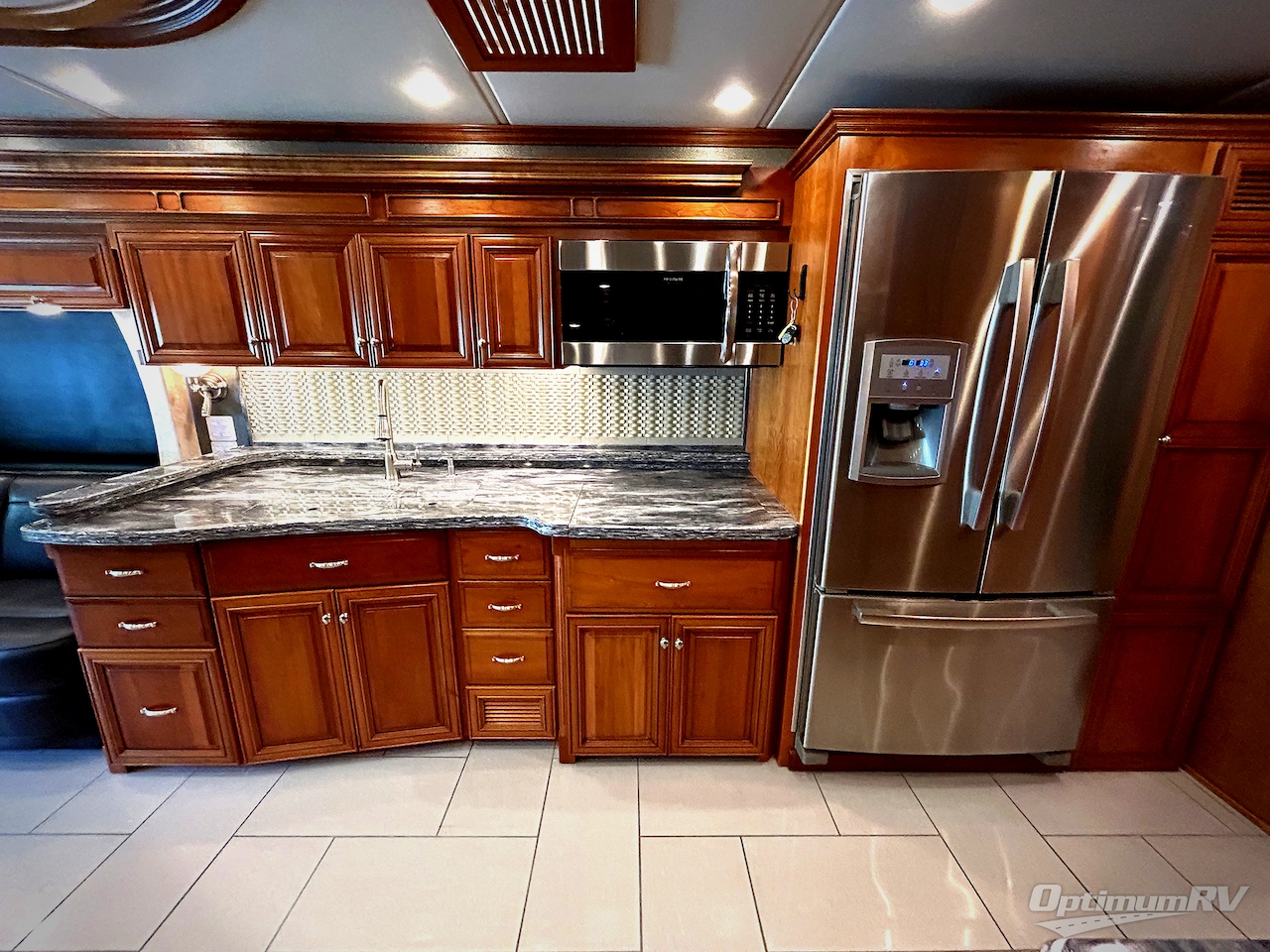 2013 Newmar Essex 4542 Photo 4