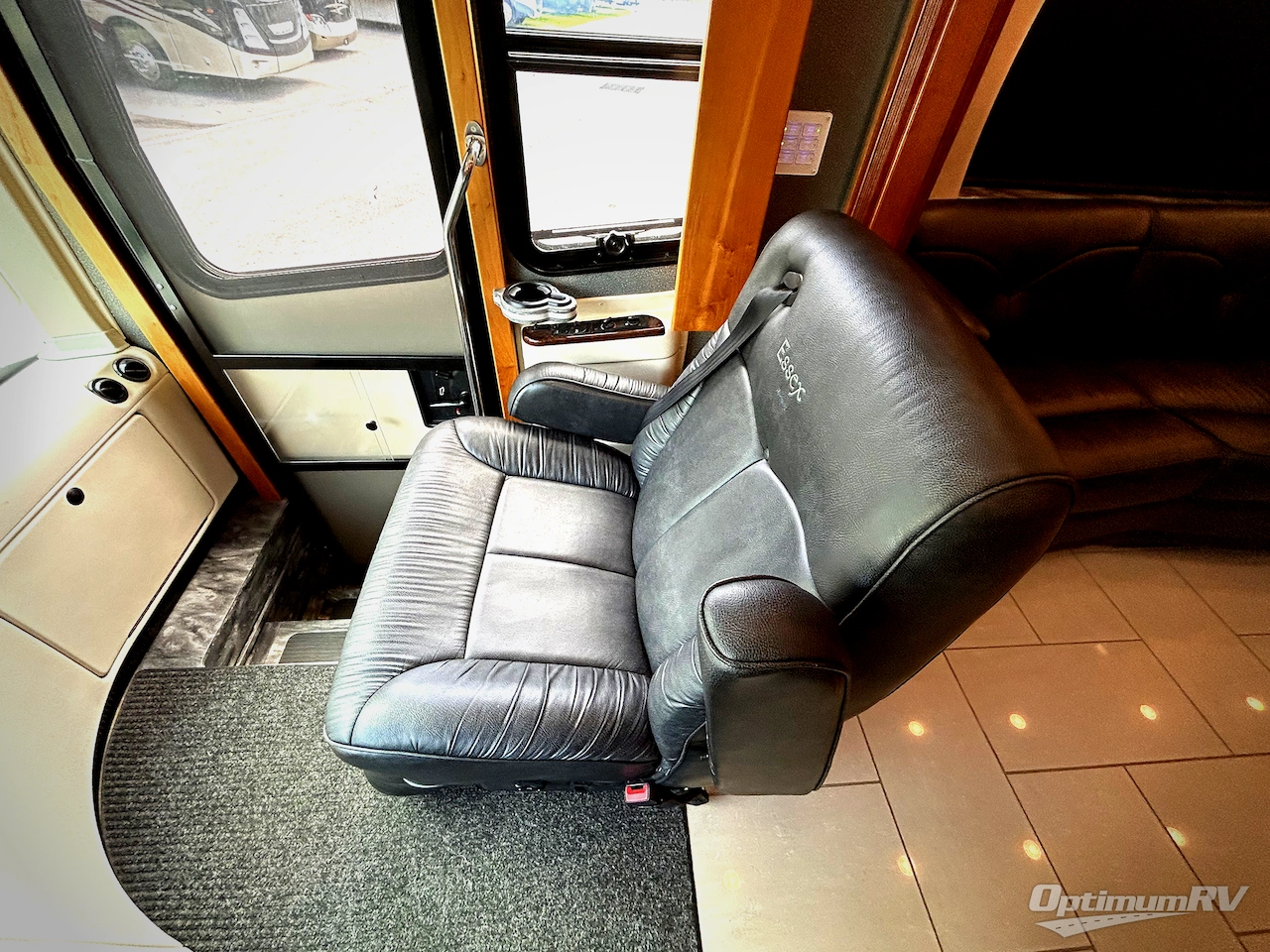 2013 Newmar Essex 4542 Photo 7