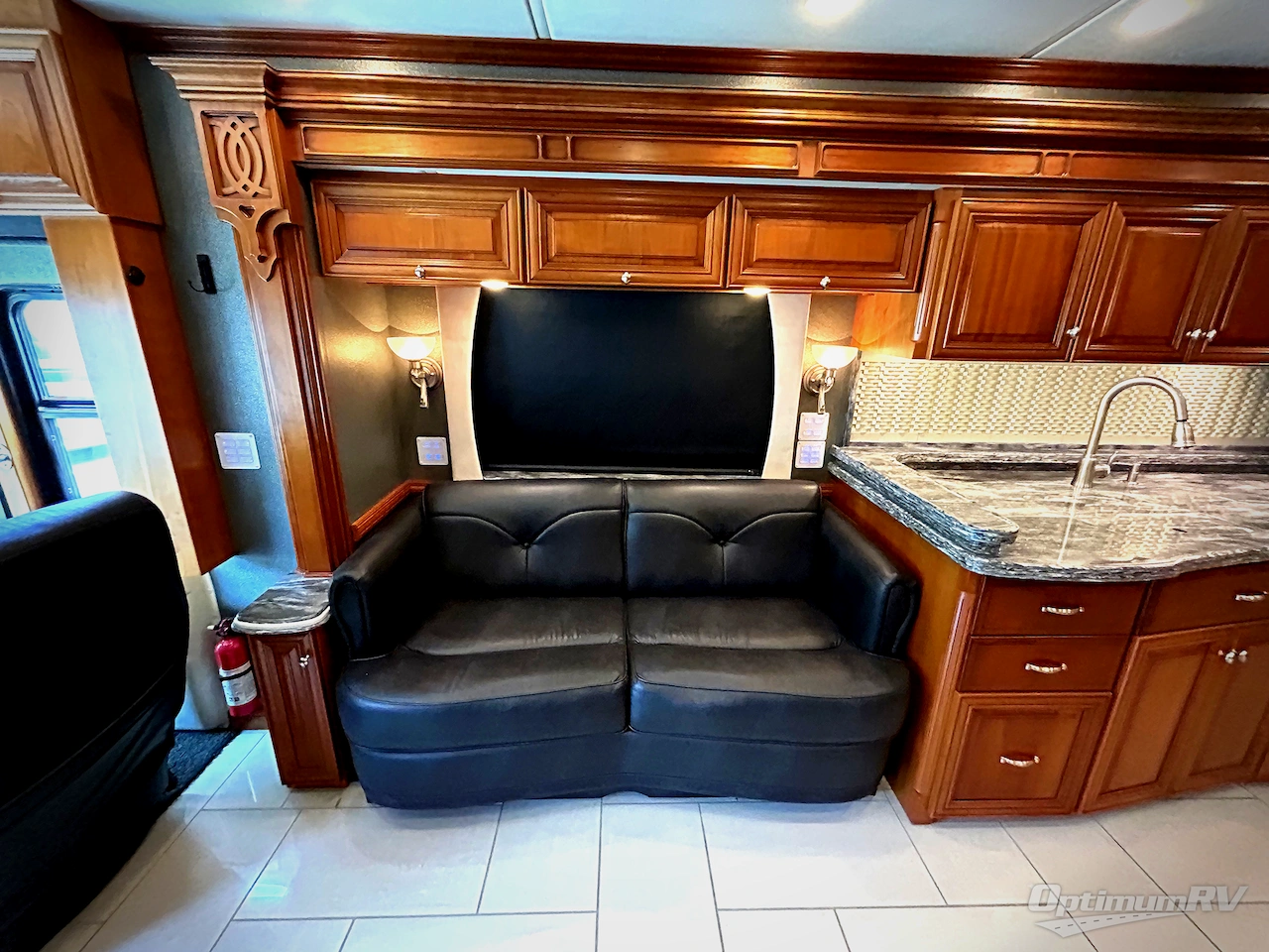 2013 Newmar Essex 4542 Photo 9