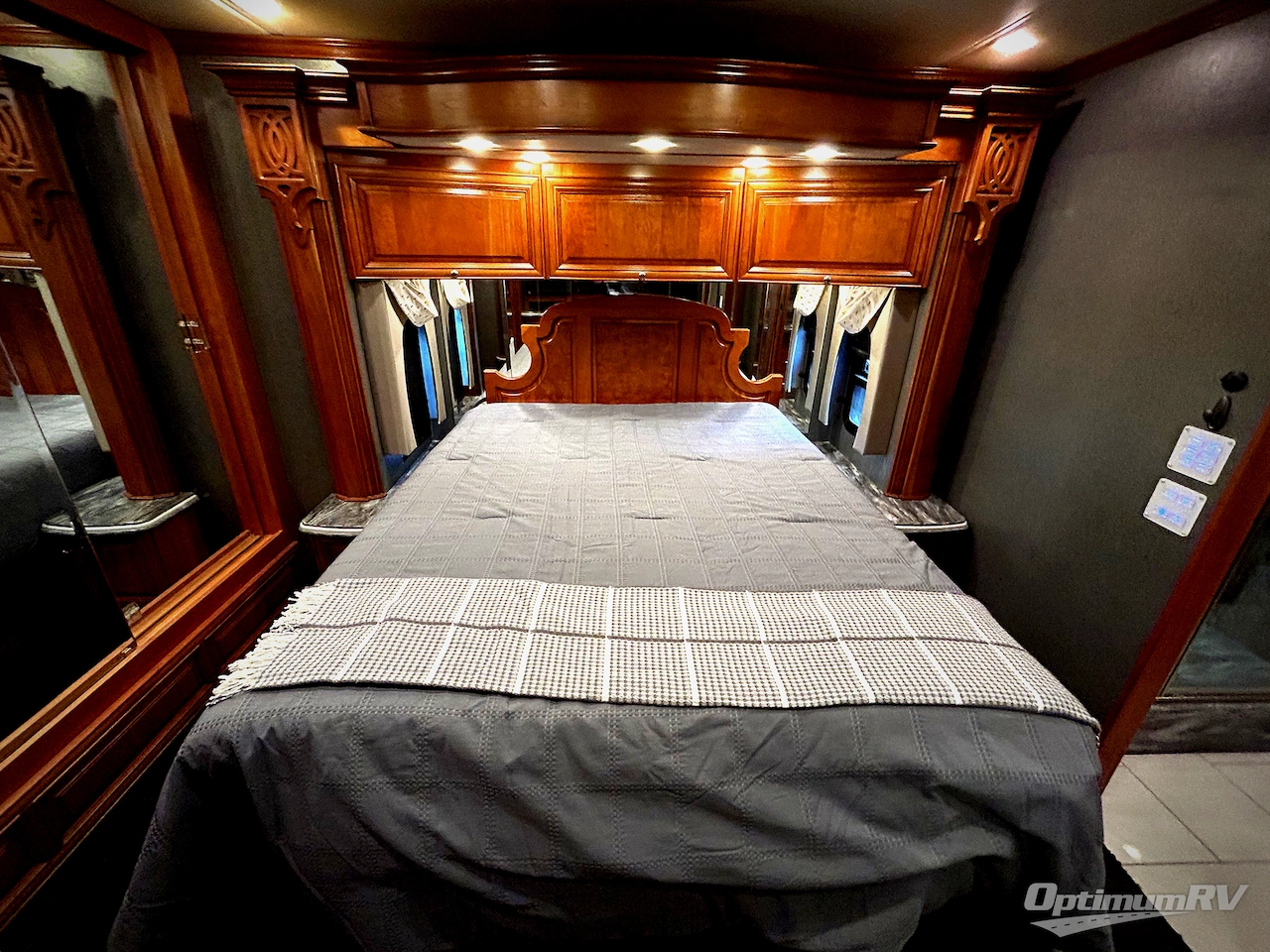 2013 Newmar Essex 4542 Photo 20