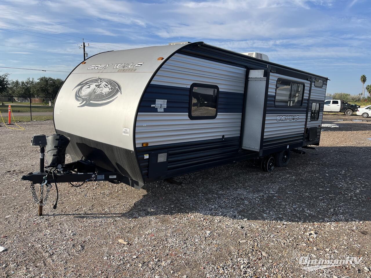 2022 Forest River Cherokee Grey Wolf 23DBH Photo 2