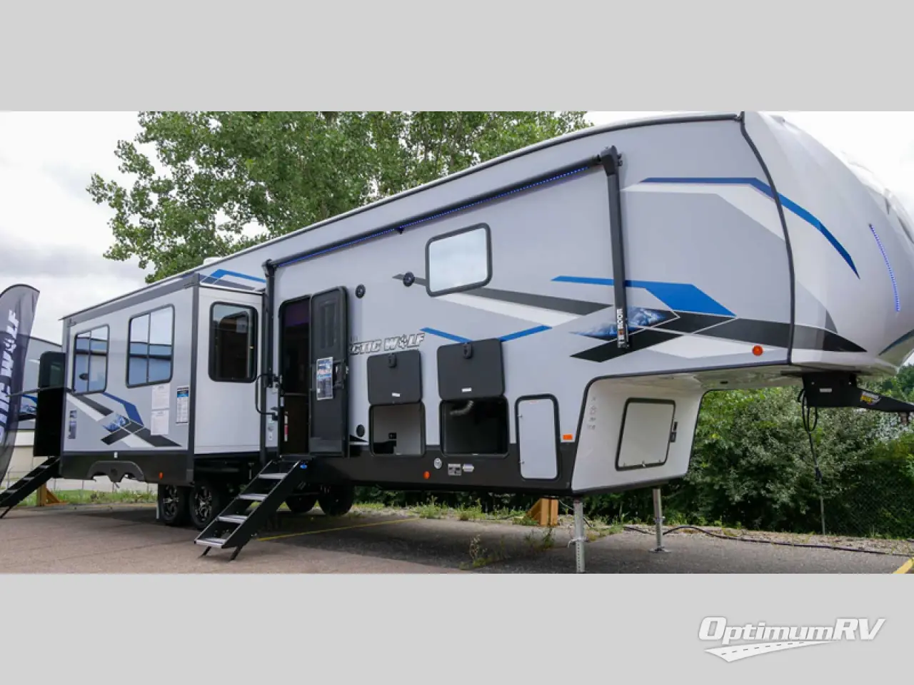 SOLD! - New 2024 Forest River Cherokee Arctic Wolf Suite