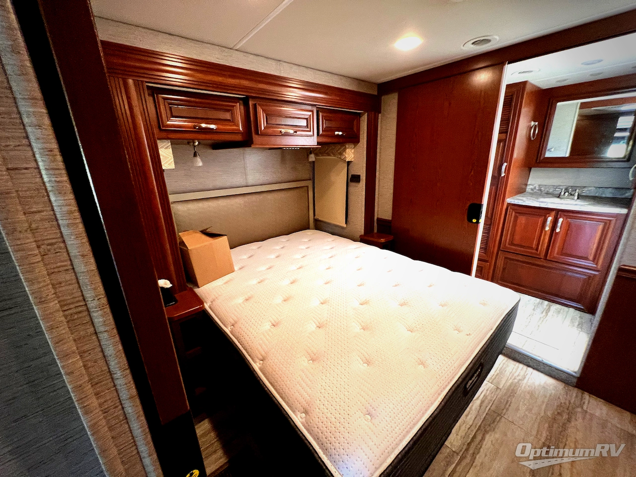 2019 Forest River Legacy SR 340 38C Photo 17