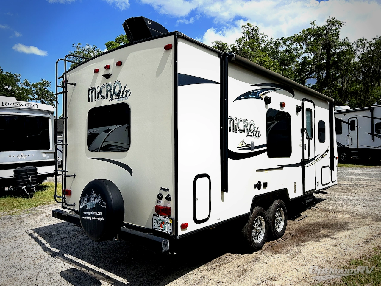 2016 Forest River Flagstaff Micro Lite 23FBKS Photo 2