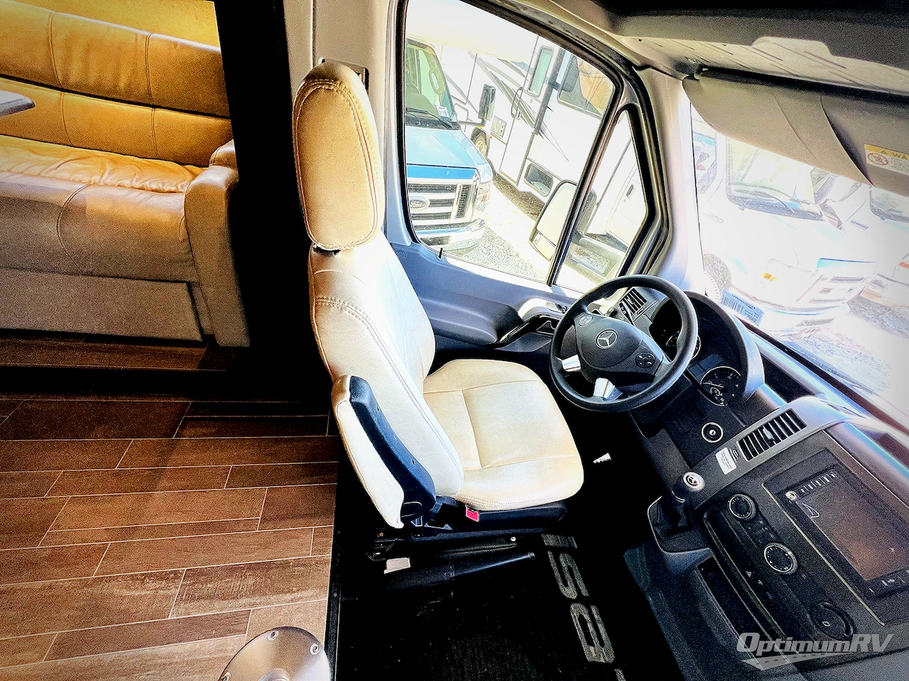 2018 Dynamax isata 3 24FW Photo 7