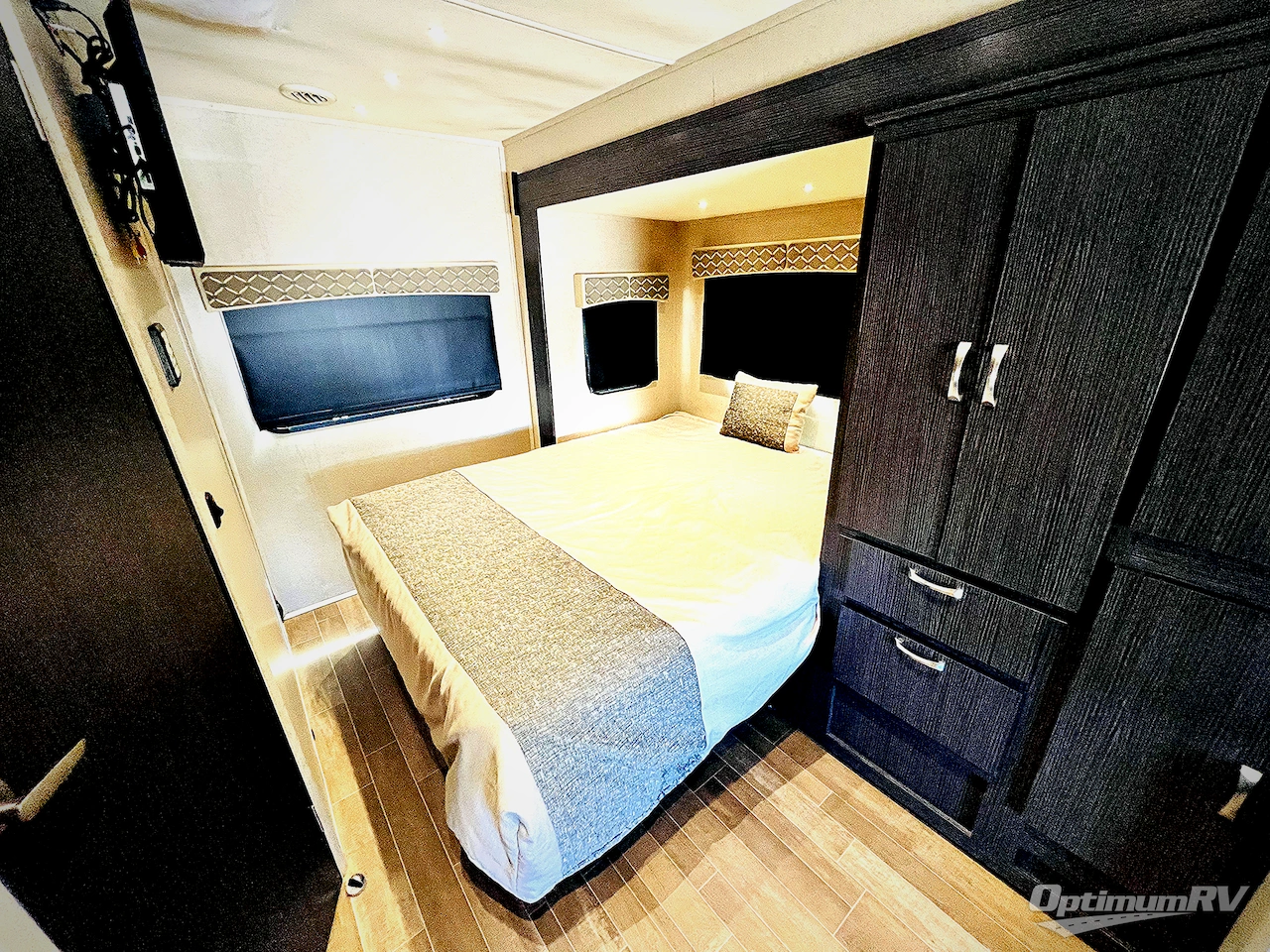 2018 Dynamax isata 3 24FW Photo 17