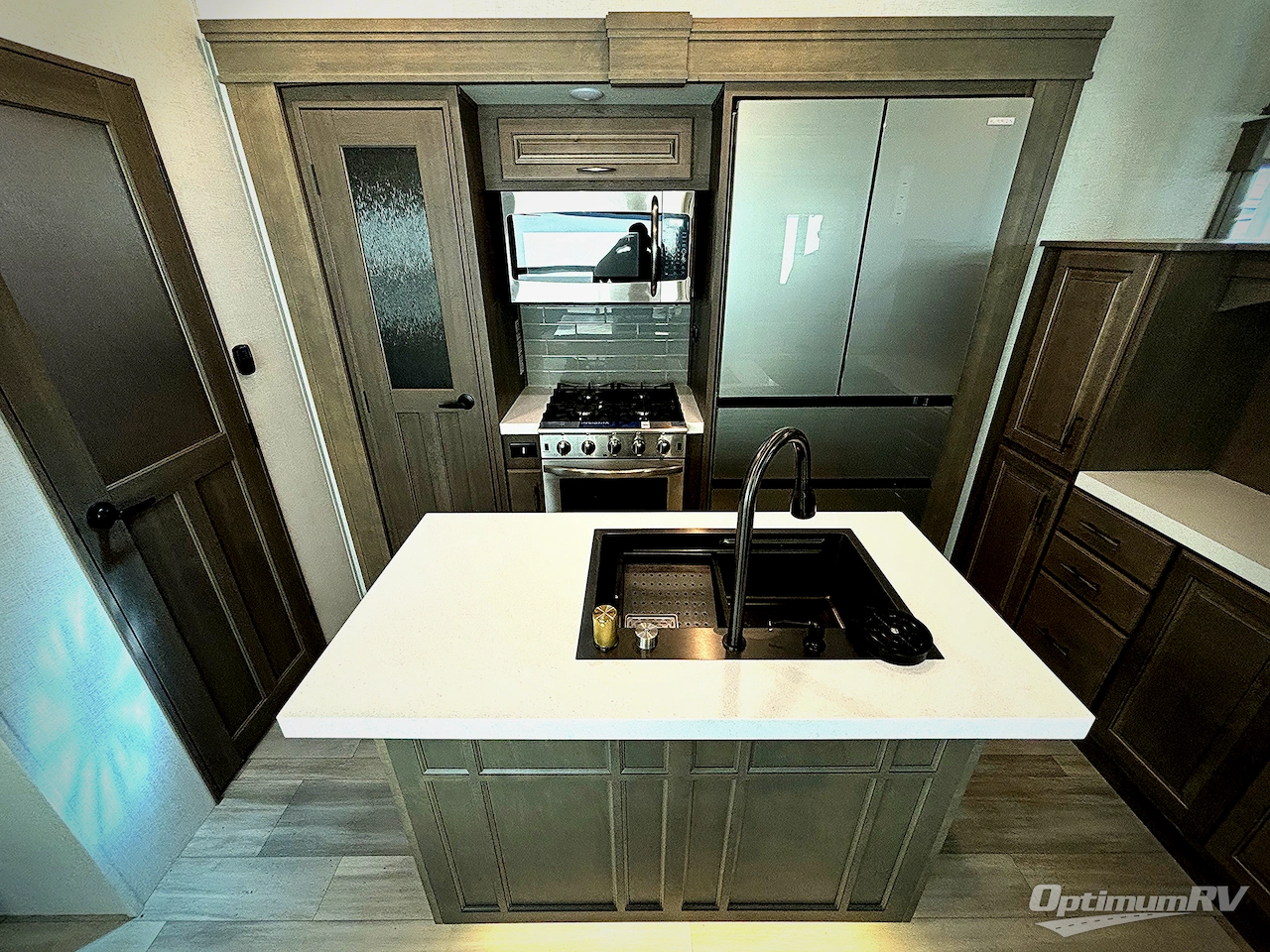 2024 Grand Design Solitude 380FL Photo 5