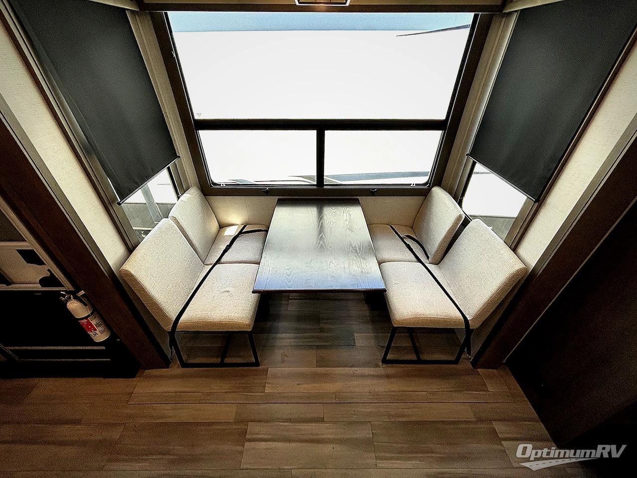 2024 Grand Design Solitude 380FL Photo 7