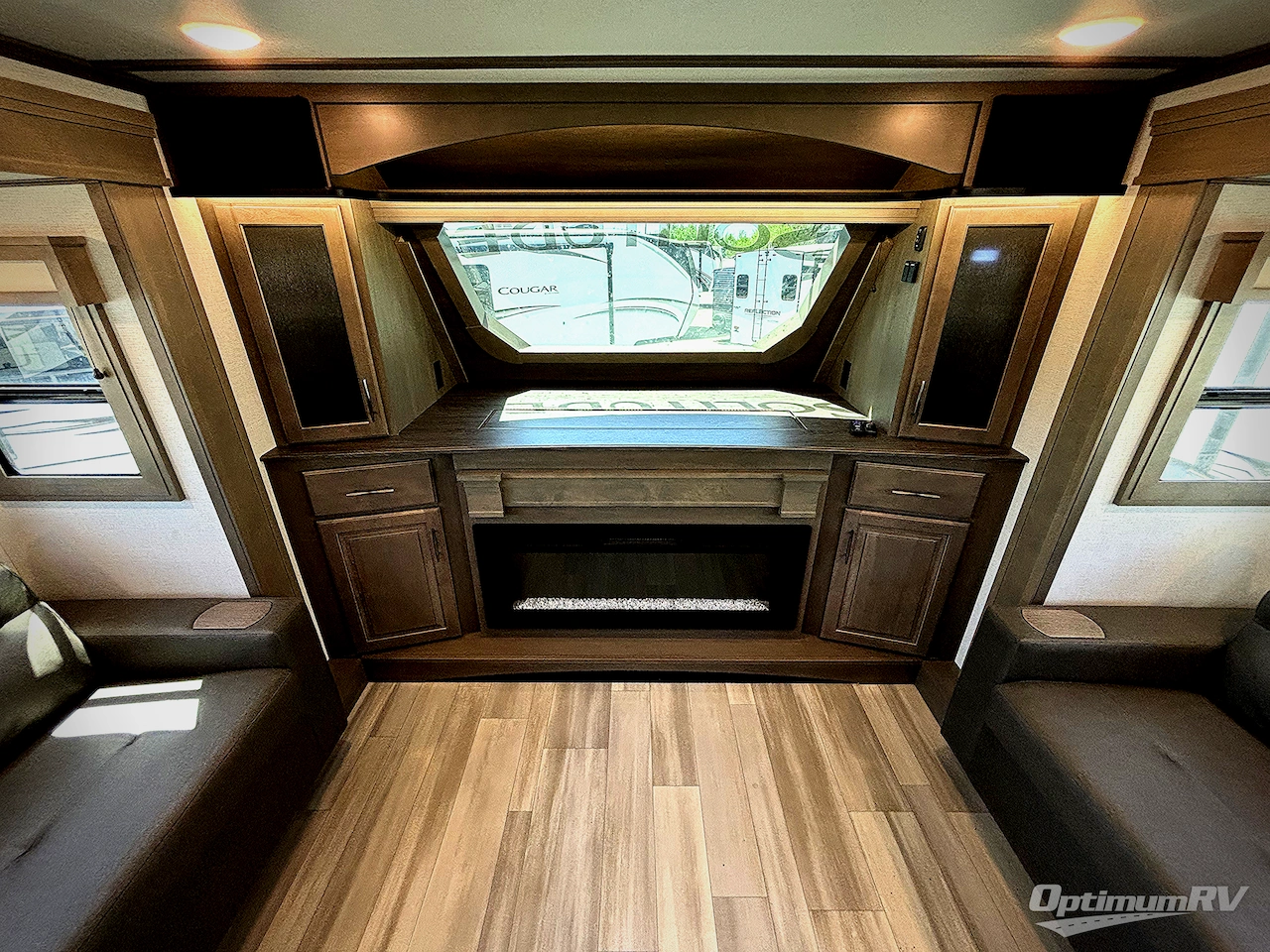 2024 Grand Design Solitude 380FL Photo 8