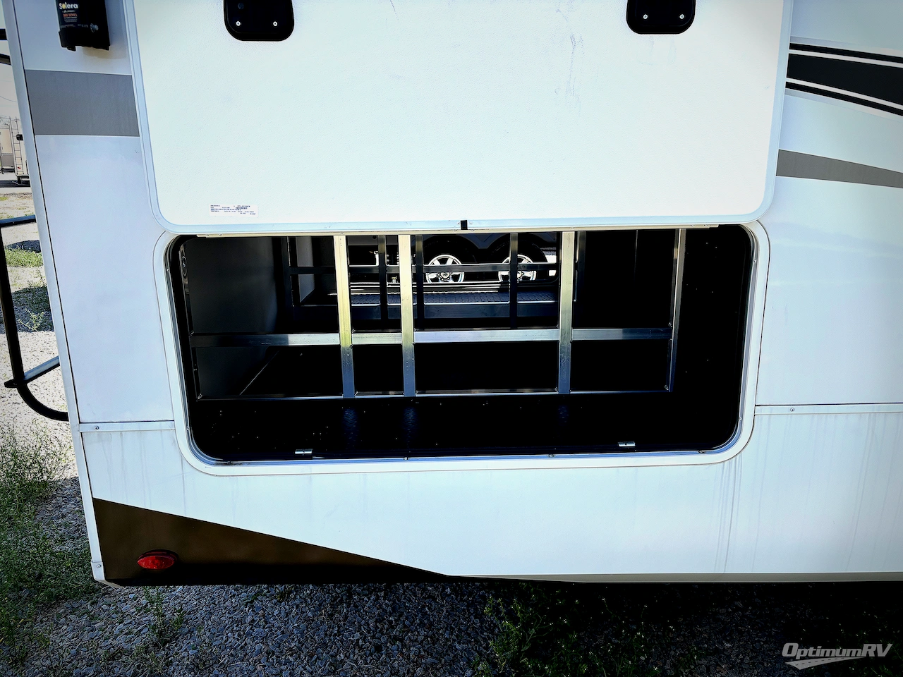 2024 Grand Design Solitude 380FL Photo 17