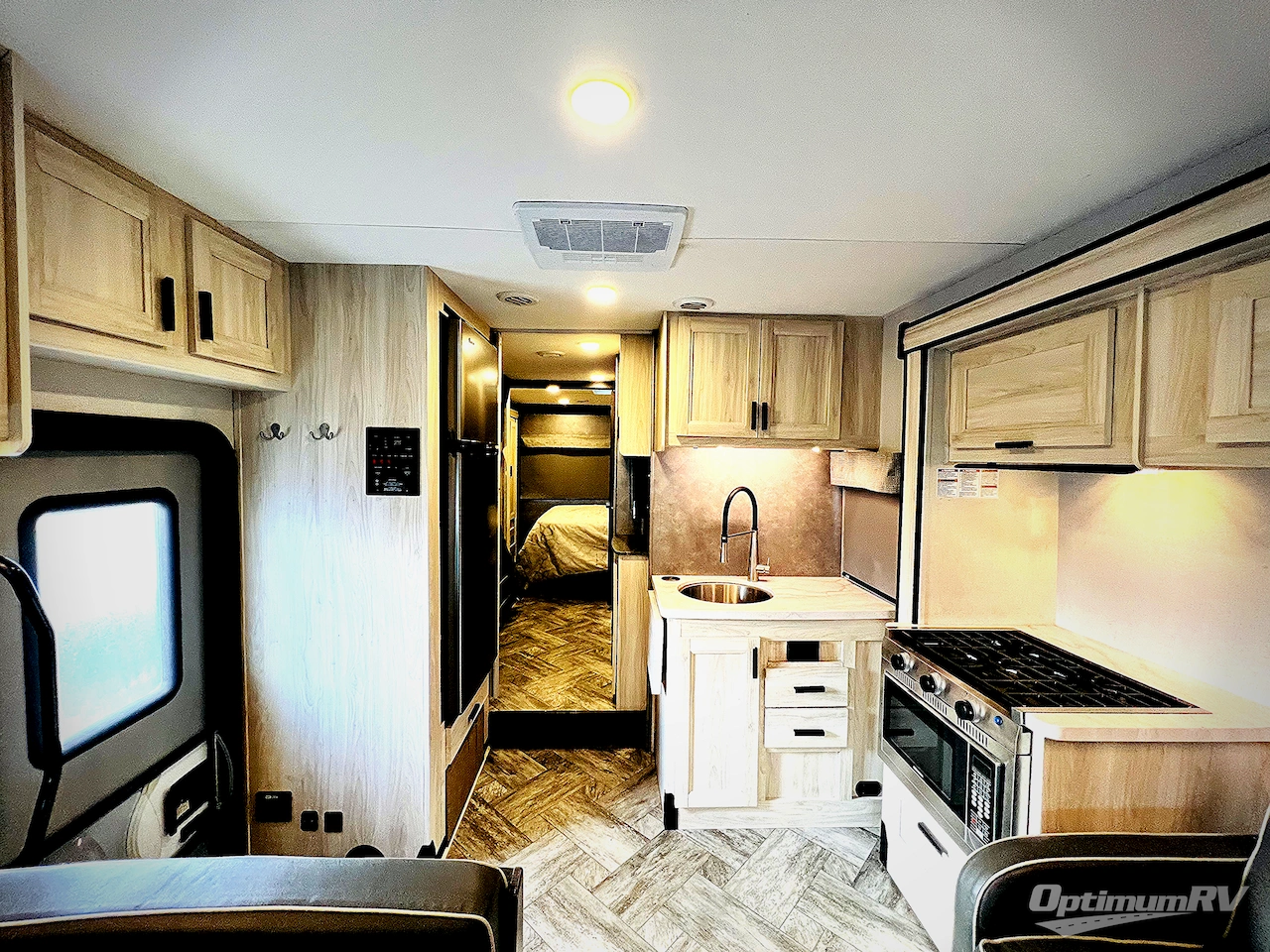 2023 Forest River Sunseeker LE 3250DSLE Ford Photo 9