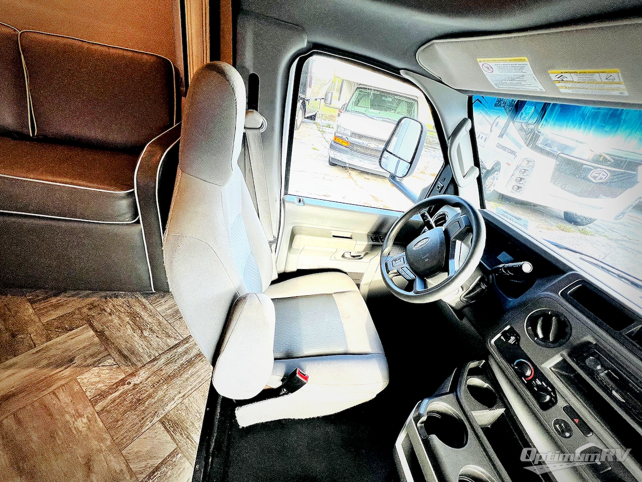 2023 Forest River Sunseeker LE 3250DSLE Ford Photo 4