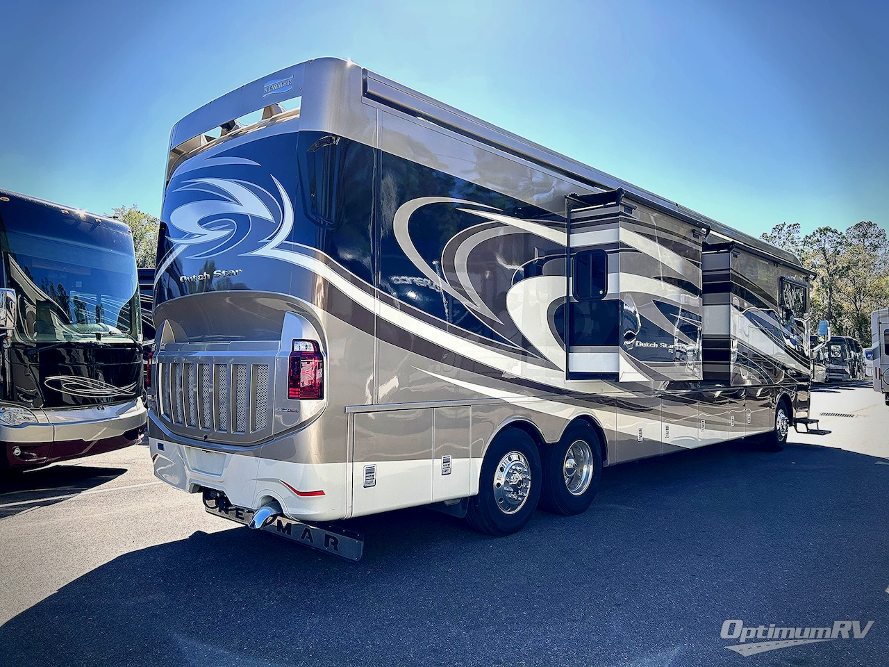 2016 Newmar Dutch Star 4369 Photo 2