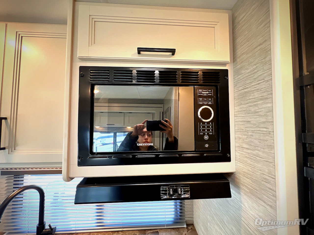 2023 Thor Four Winds 25V Photo 12