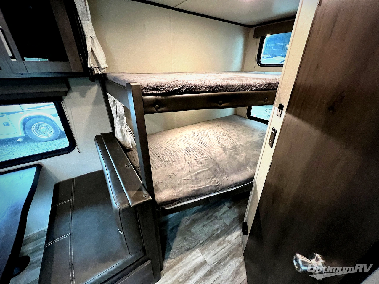 2022 Grand Design Transcend Xplor 261BH Photo 9