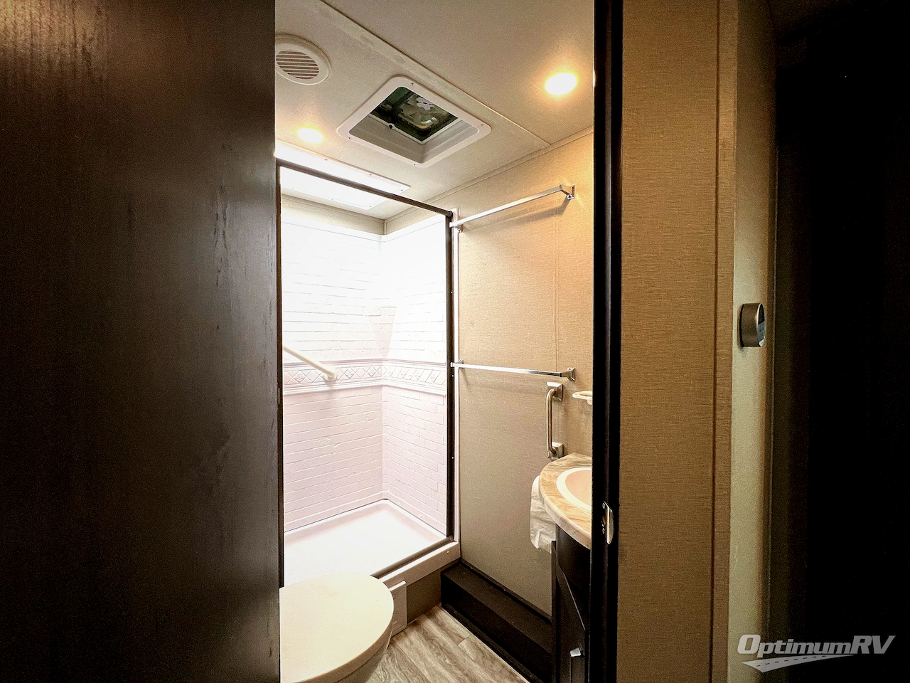 2022 Grand Design Transcend Xplor 261BH Photo 12