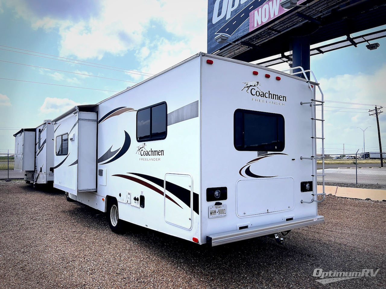 2013 Coachmen Freelander 29QB Ford 450 Photo 3