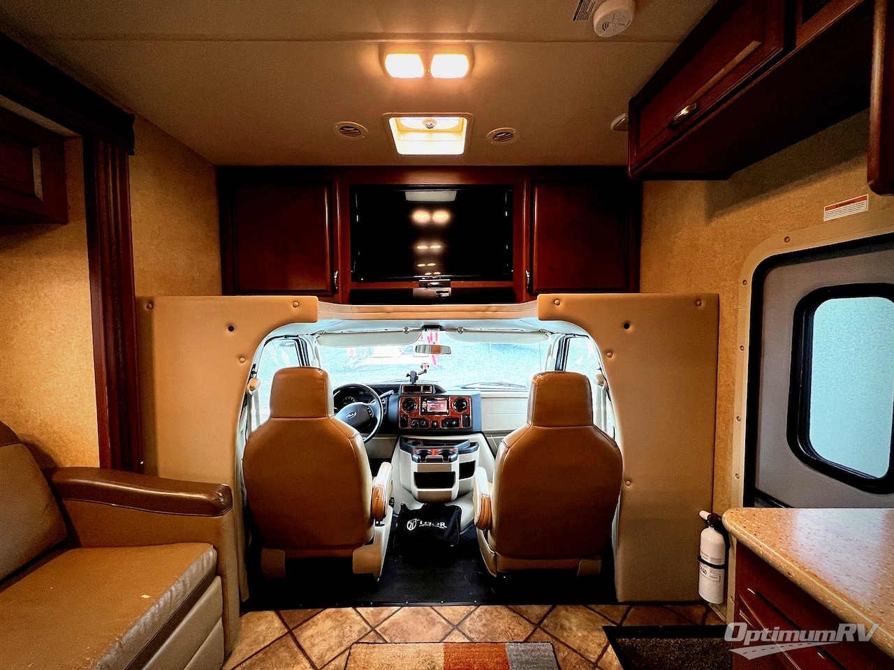 2014 Thor Chateau 31L Photo 4