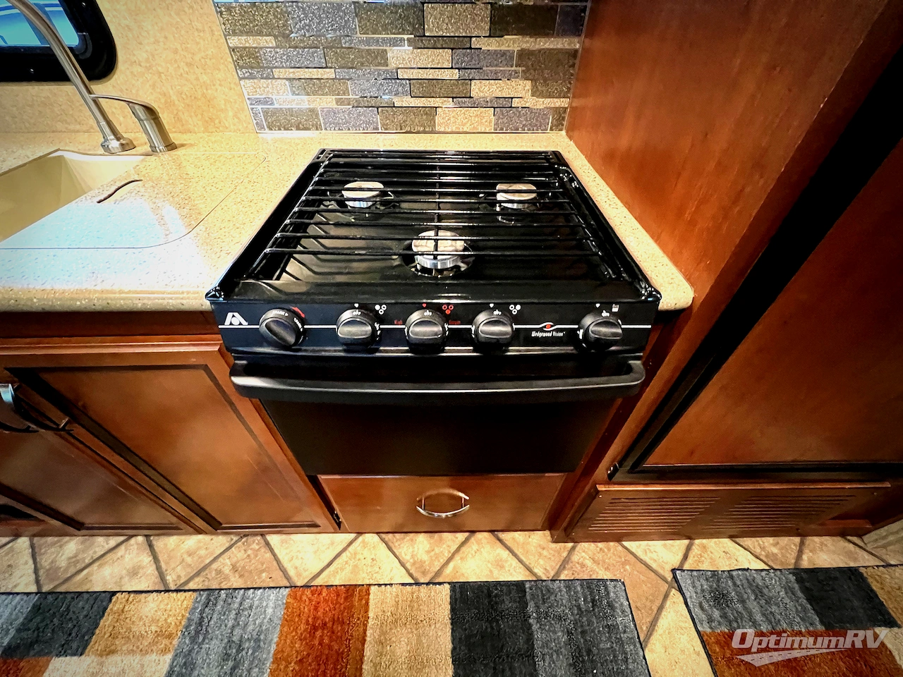 2014 Thor Chateau 31L Photo 12