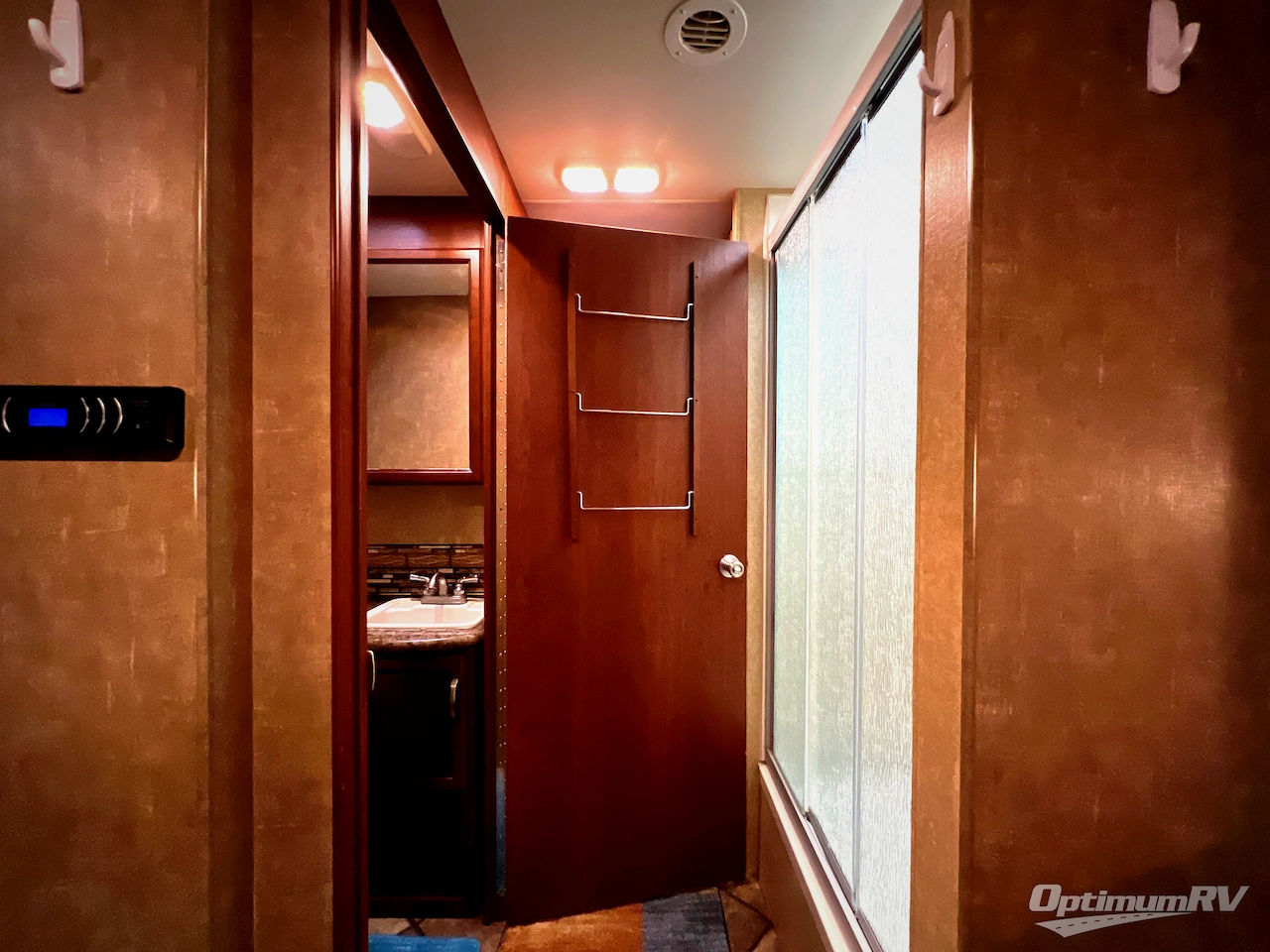 2014 Thor Chateau 31L Photo 20