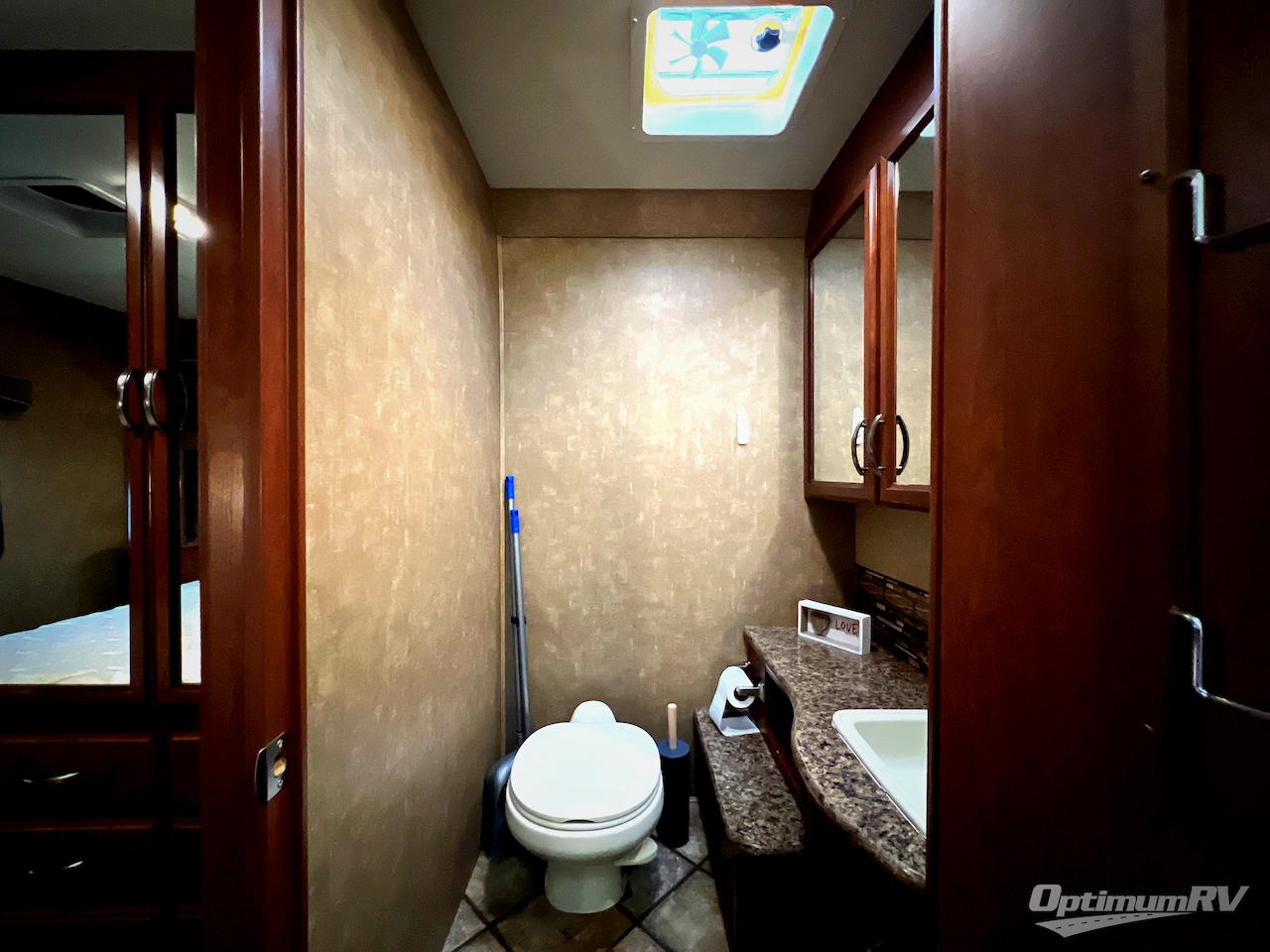 2014 Thor Chateau 31L Photo 23